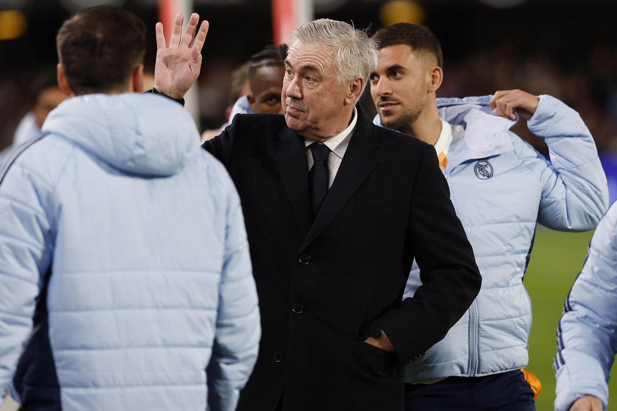 探讨这场比 探讨这场比